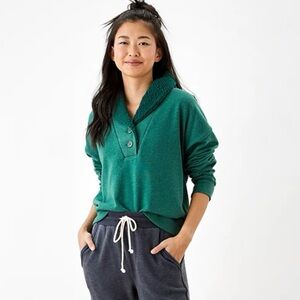 AE Sherpa Collared Henley Sweatshirt